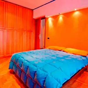 Julias Domus, T Apartment, Metro C Appartamento